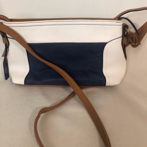 Giani Bernini Leather Crossbody Bag - Picture 6 of 15